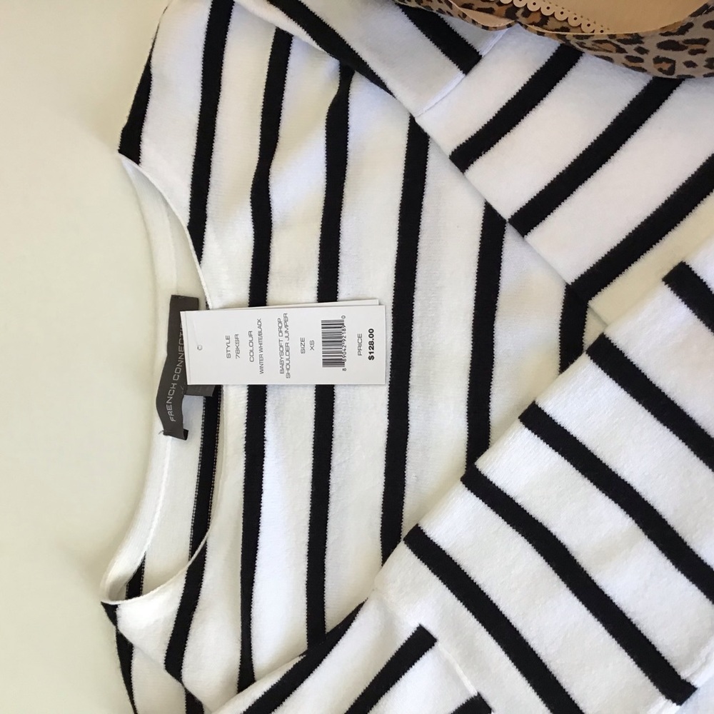 🌼🌼🌼 French Connection sweater tunic - Picture 6 of 8
